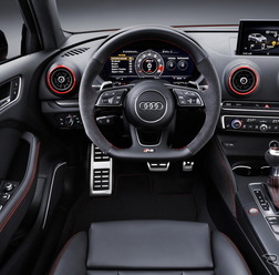 アウディ RS3 セダン