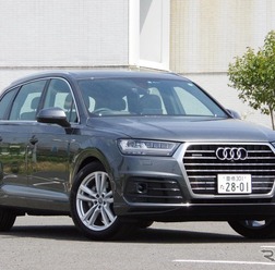 アウディ Q7