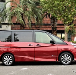 日産 セレナ