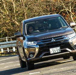 三菱 アウトランダーPHEV