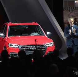 アウディSQ5新型(デトロイトモーターショー2017) (c) Getty Images