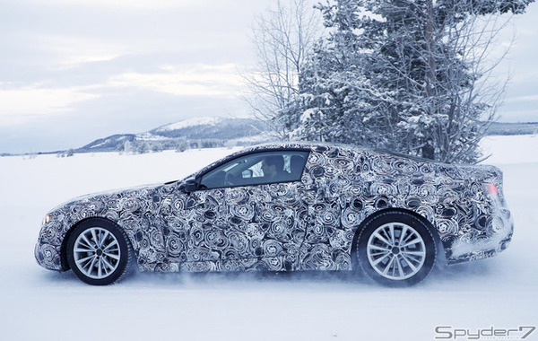 BMW 8シリーズ クーペスクープ写真