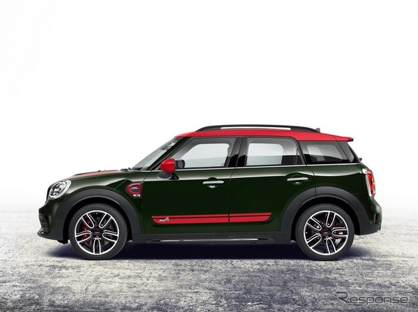 新型MINIクロスオーバーのジョンクーパー ワークス