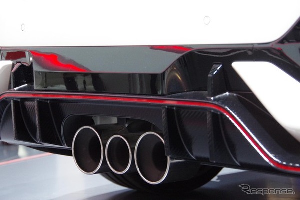 ホンダ シビック タイプR 新型の市販モデル（ジュネーブモーターショー2017）