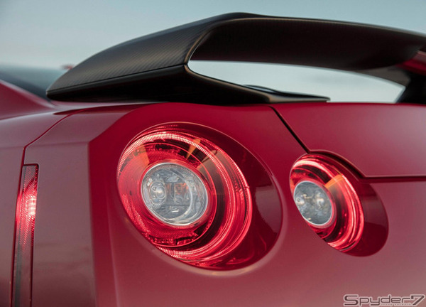 日産 GT-R トラックエディション