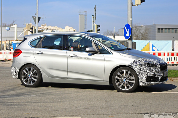 BMW2シリーズアクティブツアラースクープ写真