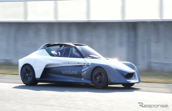 日産 ブレードグライダーに袖ヶ浦サーキットで試乗。驚きのコーナリング性能の理由とは