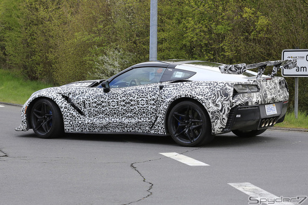 シボレーコルベットZR1スクープ写真