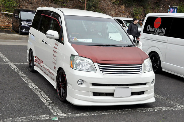 TOYOTA ノア（オーナー／イワモトカツヒロさん）by サーバント