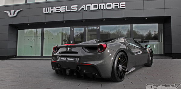 488 GTS スパイダー
