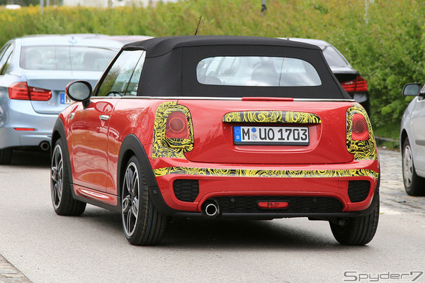 MINI コンバーチブル　スクープ写真