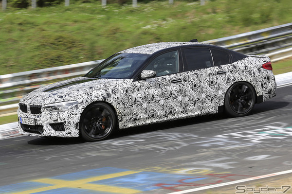 BMW M5 セダン　スクープ写真
