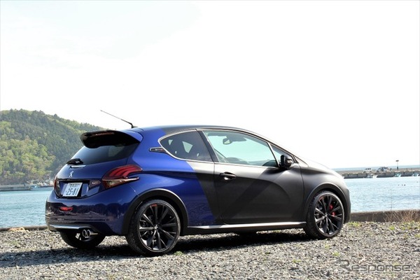 プジョー 208GTi by PEUGEOT SPORT