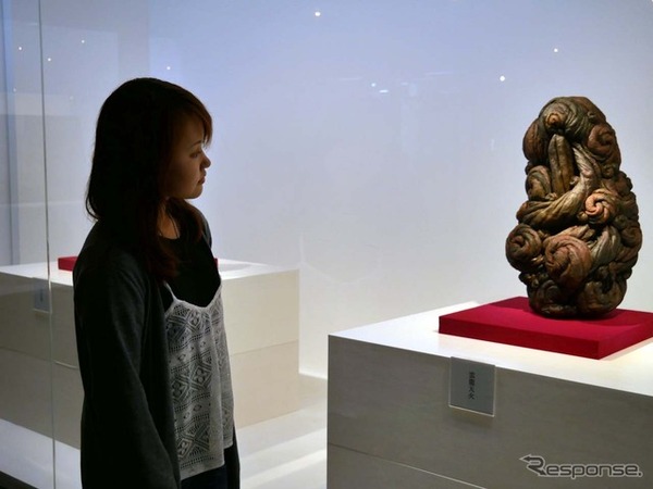 「奥久慈茶の郷公園」内にある「和紙人形美術館」。晩年を大子町での人形作りに情熱を燃やした和紙人形作家「山岡　草」氏の作品が展示されている