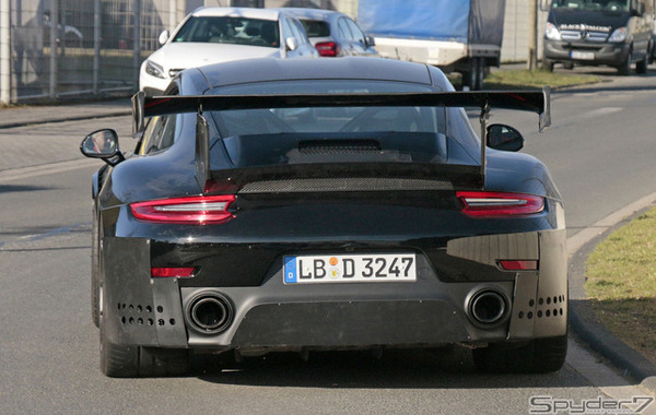 ポルシェ 911 GT2 RS  スクープ写真