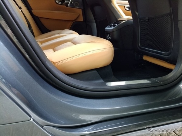 ボルボV90 T6 AWD インスクリプション
