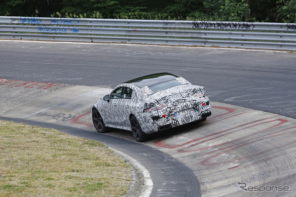 メルセデス AMG GT 4ドアモデル スクープ写真