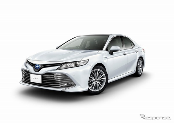 トヨタ カムリ G レザーパッケージプラチナホワイトパールマイカ