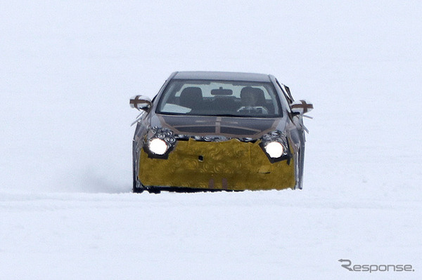 トヨタ カローラ 次期型 スクープ写真