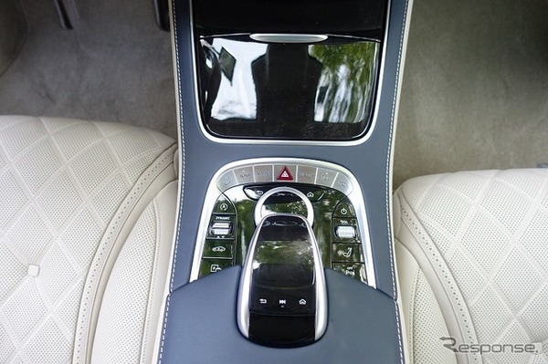 メルセデスベンツ S560