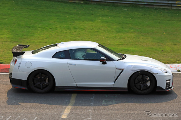 日産 GT-R NISMO 改良新型　スクープ写真