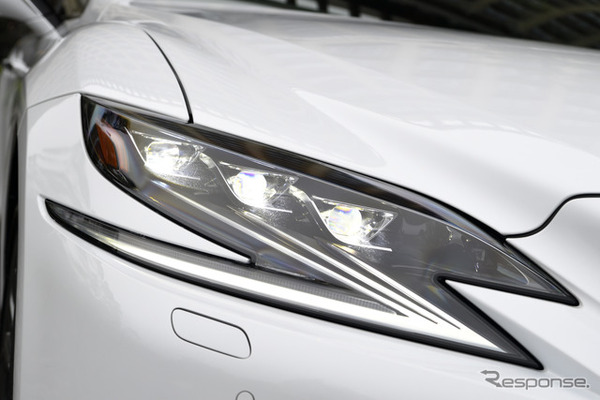 レクサス LS500h F SPORT