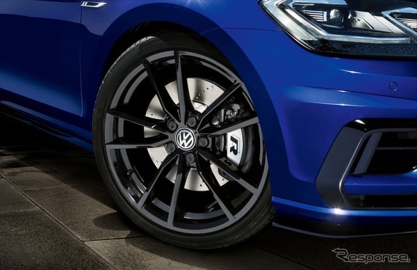 VW ゴルフRパフォーマンス235/35 R19タイヤ/19インチアルミホイール/パフォーマンスブレーキシステム（フロント）
