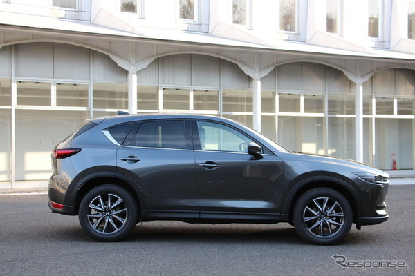マツダ CX-5 2.5リットルガソリン