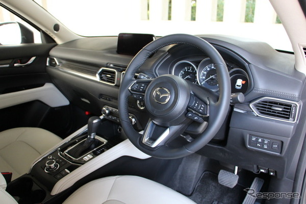 マツダ CX-5 2.5リットルガソリン