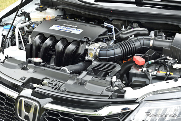ホンダ ジェイド ハイブリッドX 改良新型