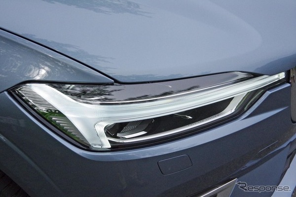 ボルボ XC60 D4 AWD Inscription