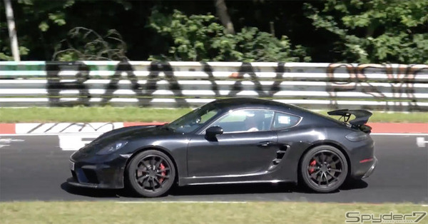 ポルシェ ケイマン GT4 スクープ動画