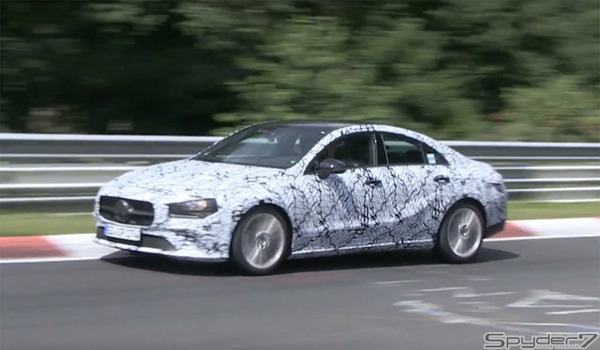 メルセデス ベンツ　CLA スクープ動画