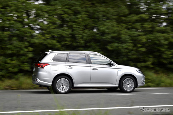 アウトランダーPHEV（Gプレミアムパッケージ）