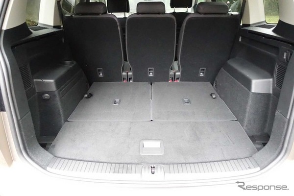 VW トゥーラン 新型（TDIハイライン）