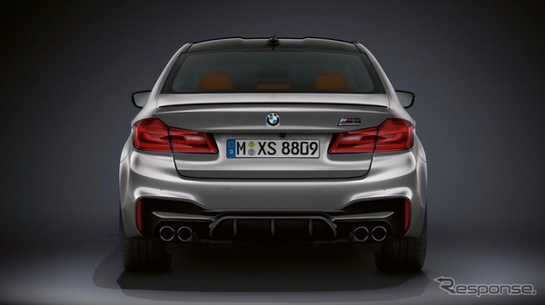 新型BMW M5コンペティション