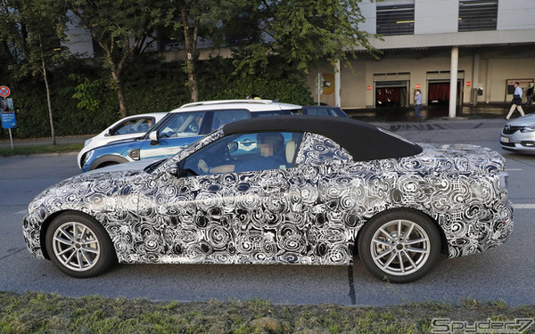 BMW 4シリーズ カブリオレ　スクープ写真