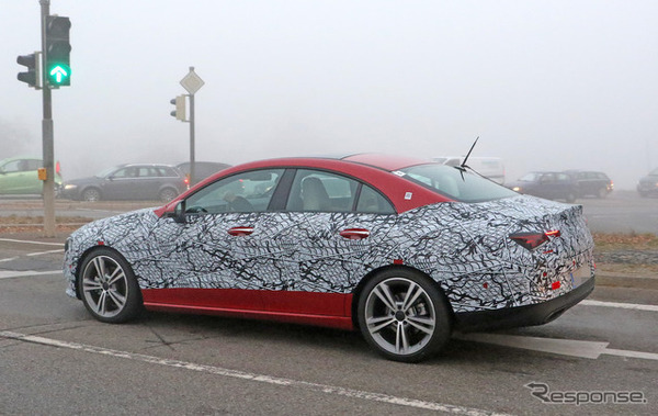 メルセデスベンツ CLA 次期型スクープ写真