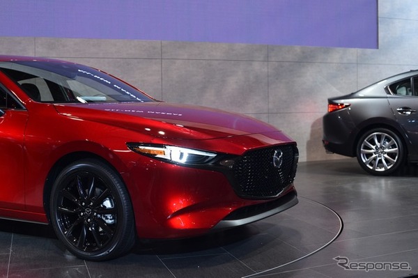 マツダ 3  ハッチバック 新型（東京オートサロン2019）