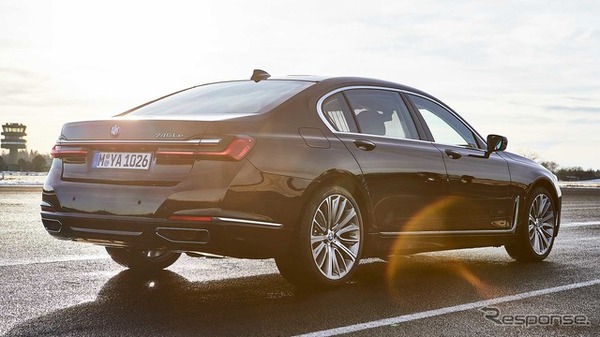 BMW 7シリーズ 改良新型のPHV、745Le