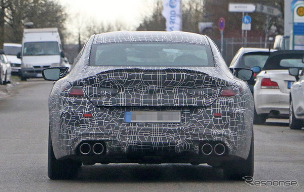BMW M8 グランクーペ スクープ写真