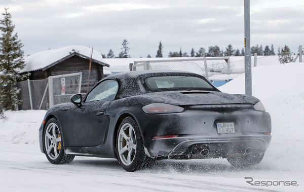 ポルシェ 718ボクスター 6気筒モデル スクープ写真