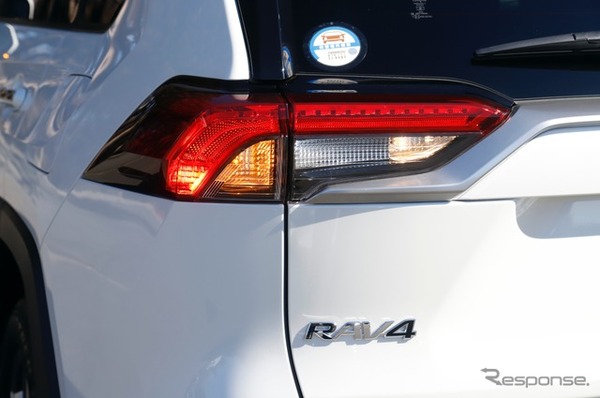 トヨタ RAV4 ハイブリッド 新型