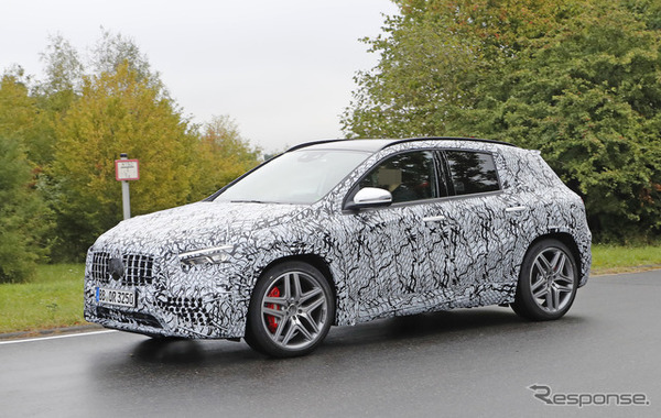 メルセデス AMG GLA45 開発車両 スクープ写真