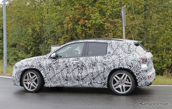メルセデス AMG GLA45 開発車両 スクープ写真