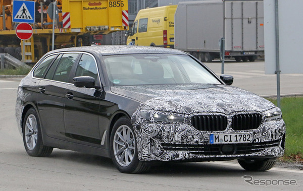 BMW 5シリーズツーリング 改良新型プロトタイプ（スクープ写真）