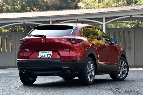 マツダCX-30