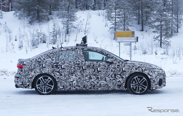 アウディ S3セダン 次期型プロトタイプ　スクープ写真