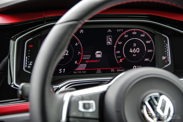 VW ポロの駐車支援機能と比較してみた