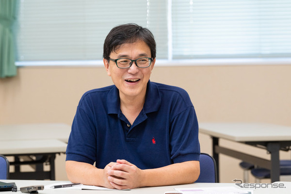 モータージャーナリスト 諸星陽一氏